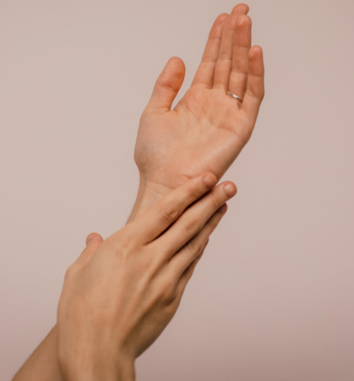 Jak zadbać o suchą skórę dłoni? 